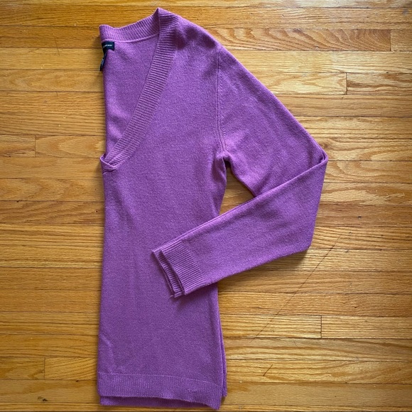 NEW YORK & COMPANY PURPLE V-NECK SWEATER - Picture 2 of 3